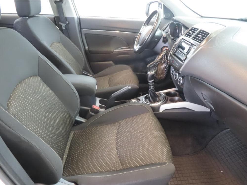 2014 Mitsubishi ASX - 9