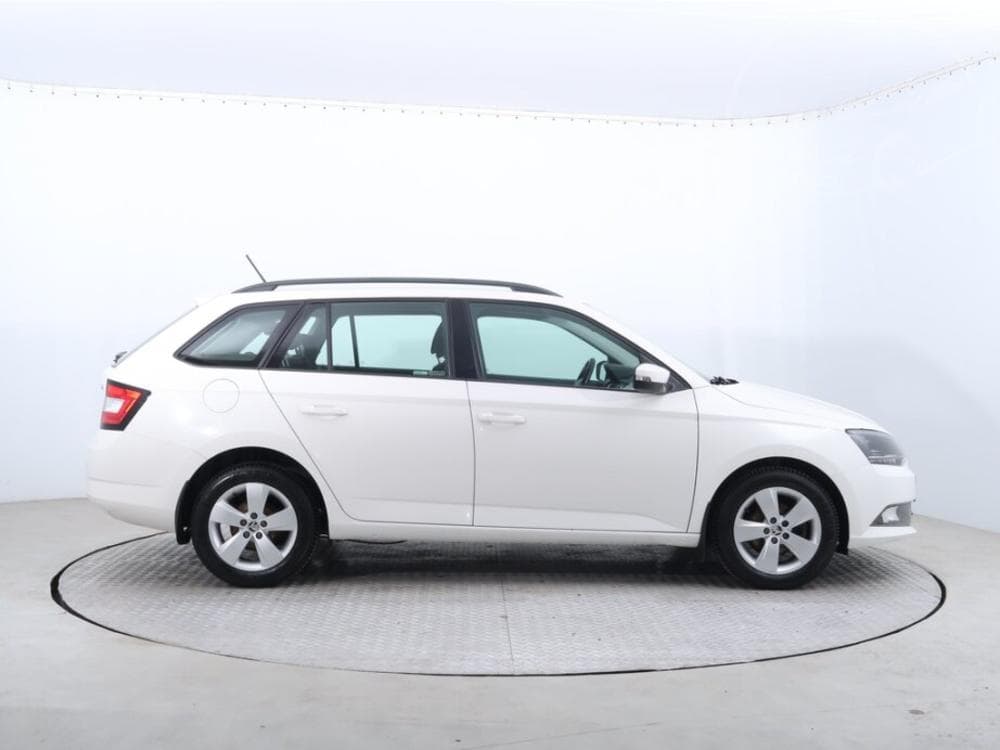 2016 Škoda FABIA - 11