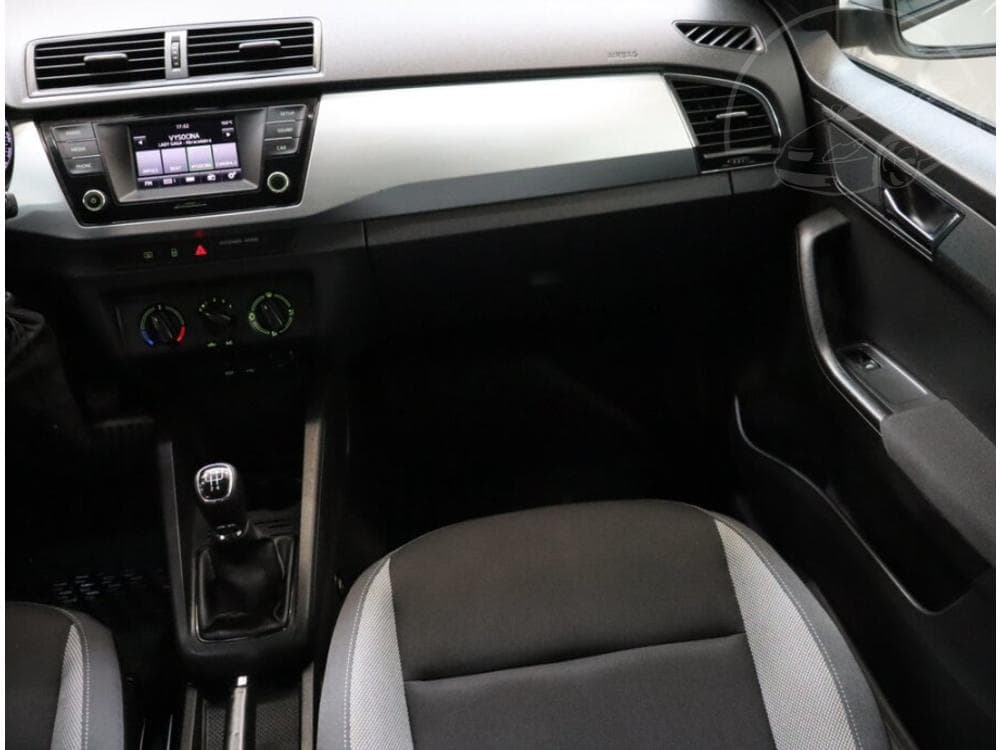 2015 Škoda FABIA - 15