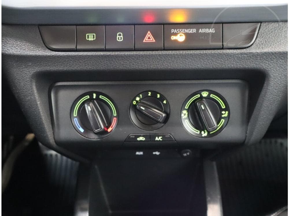 2015 Škoda FABIA - 25