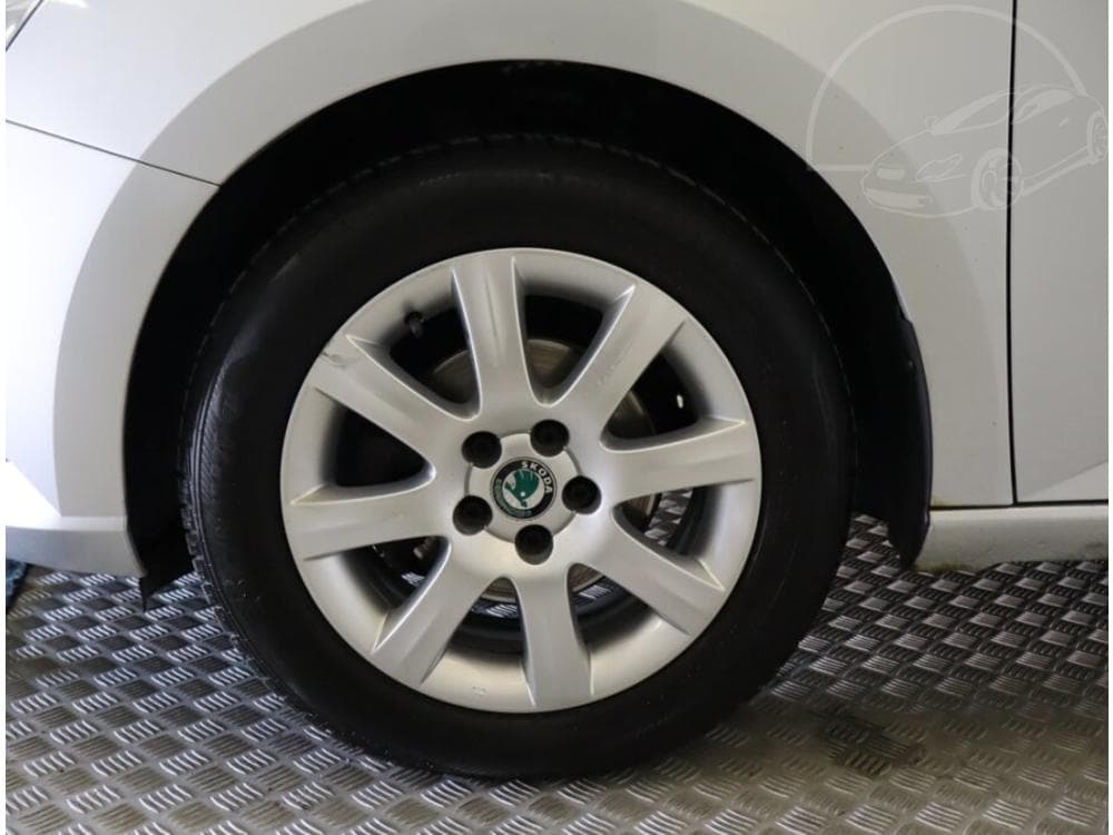 2015 Škoda FABIA - 29