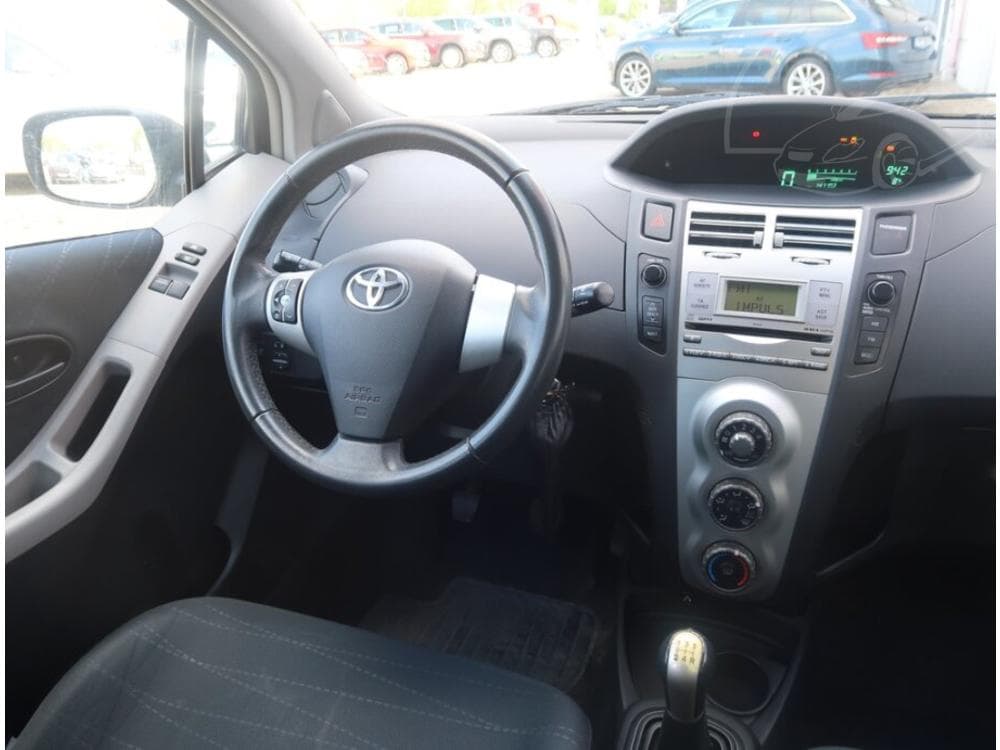2008 Toyota YARIS - 7