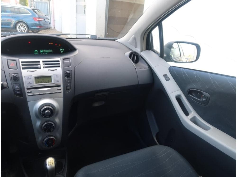 2008 Toyota YARIS - 8