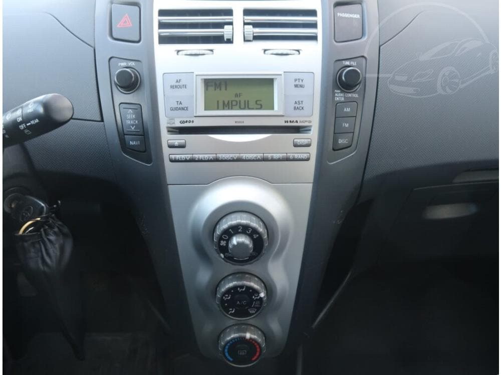 2008 Toyota YARIS - 12
