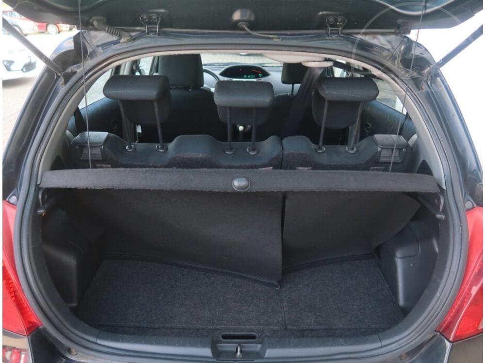 2008 Toyota YARIS - 13