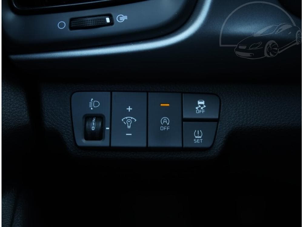 2020 Kia RIO - 29