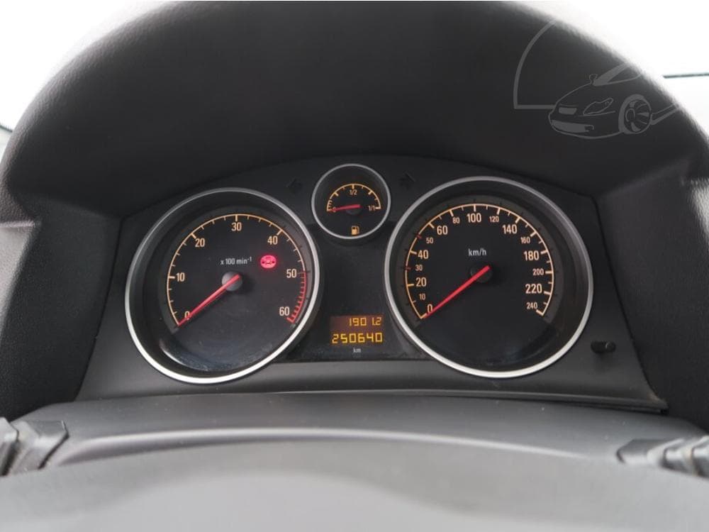 2010 Opel ASTRA - 11