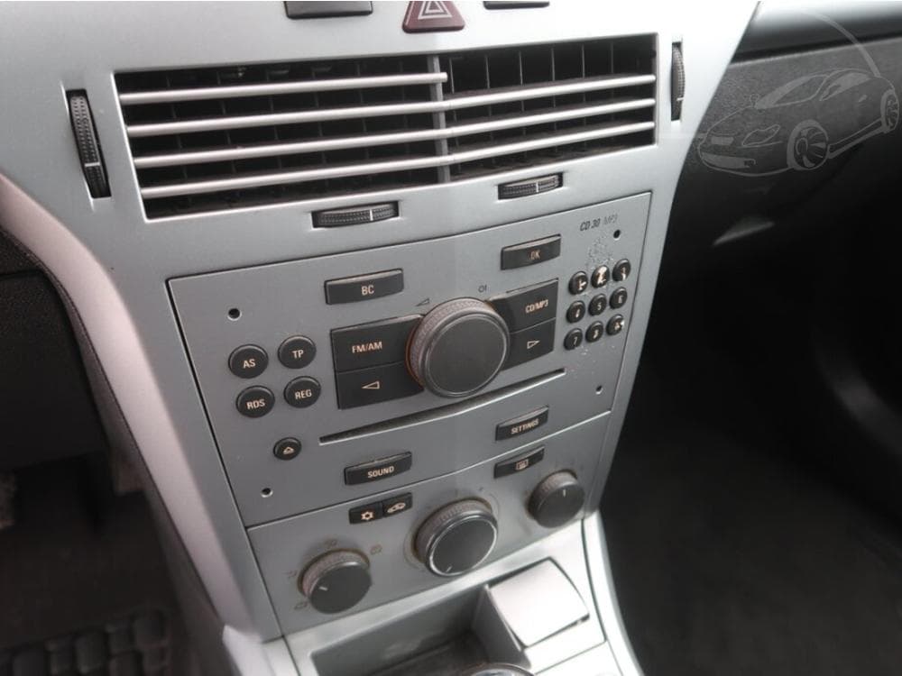 2010 Opel ASTRA - 12