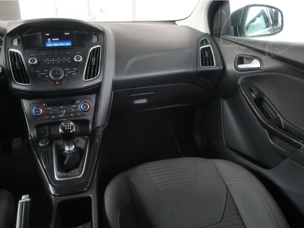 2015 Ford FOCUS - 15