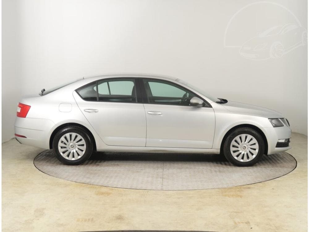 2017 Škoda OCTAVIA - 11