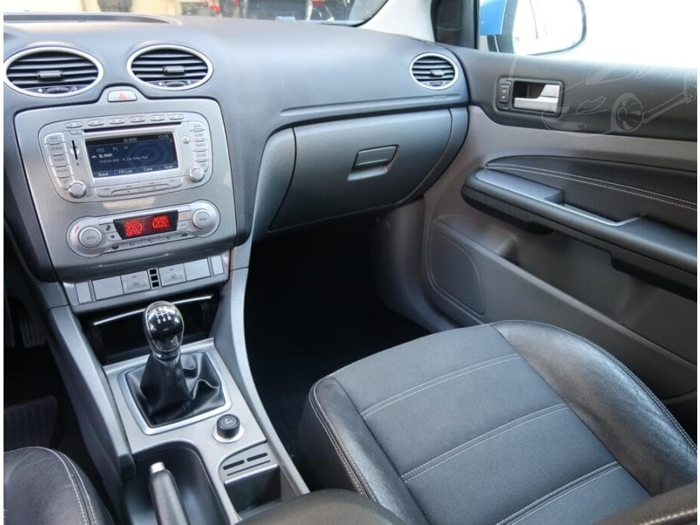 2008 Ford FOCUS - 22