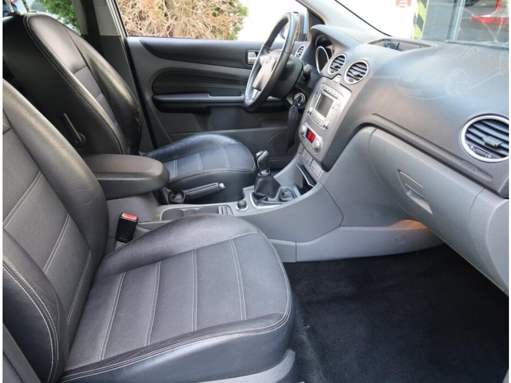 2008 Ford FOCUS - 25