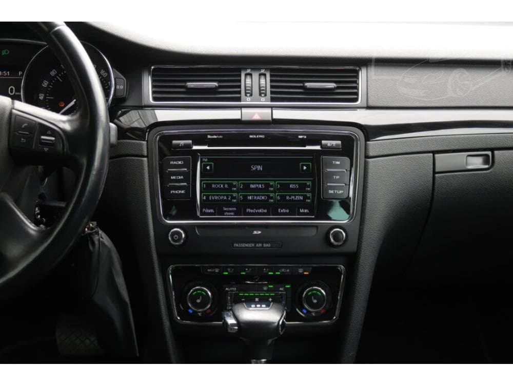 2012 Škoda SUPERB - 23