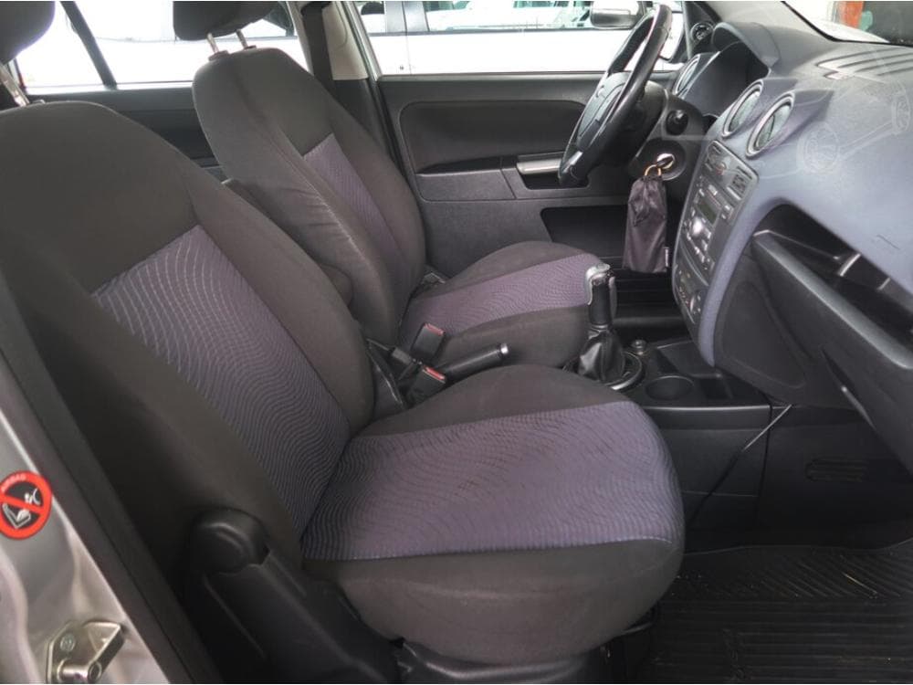 2005 Ford FUSION - 9