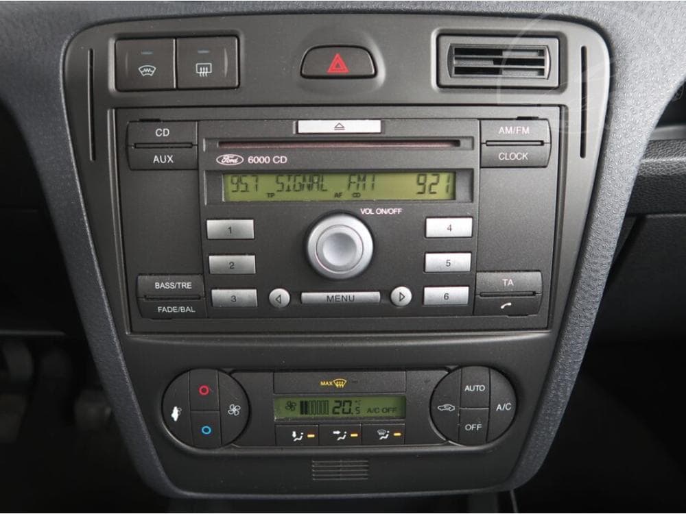 2005 Ford FUSION - 12