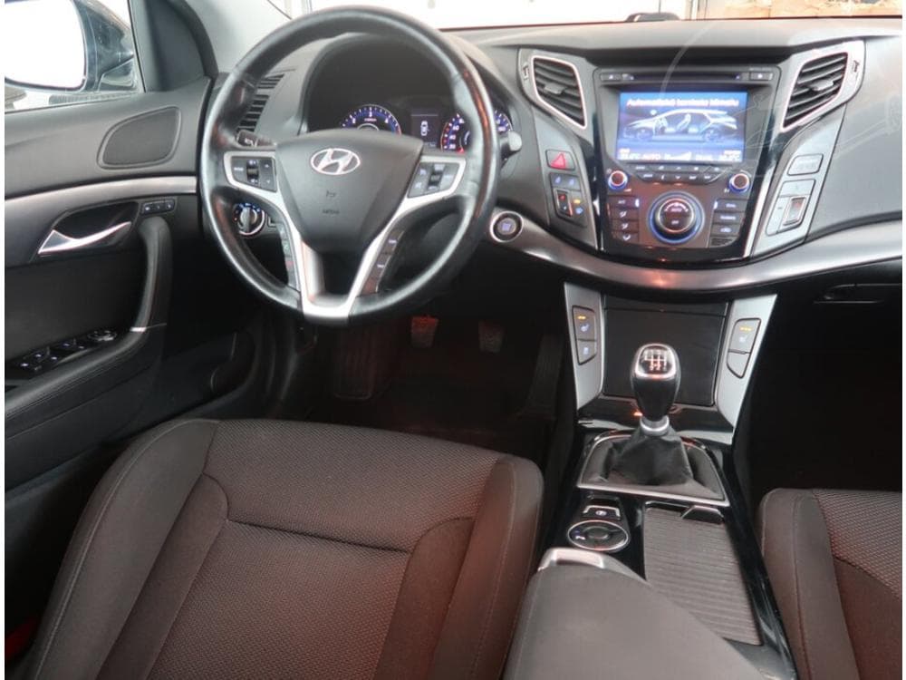 2011 Hyundai i40 - 13