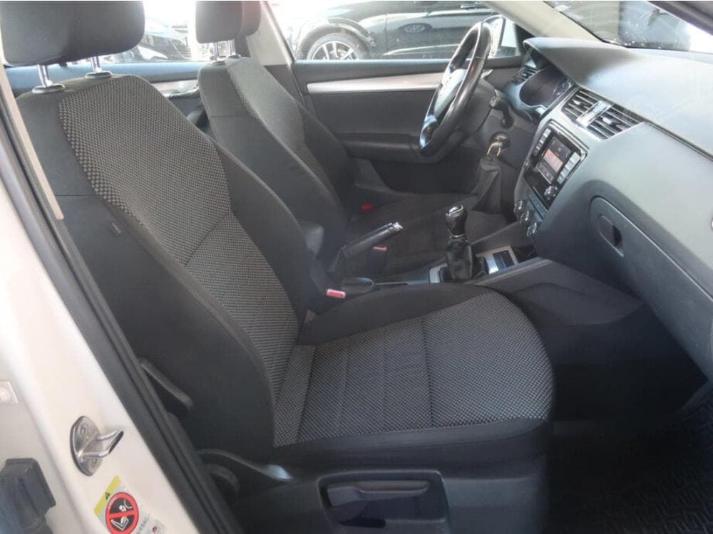2013 Škoda OCTAVIA - 17
