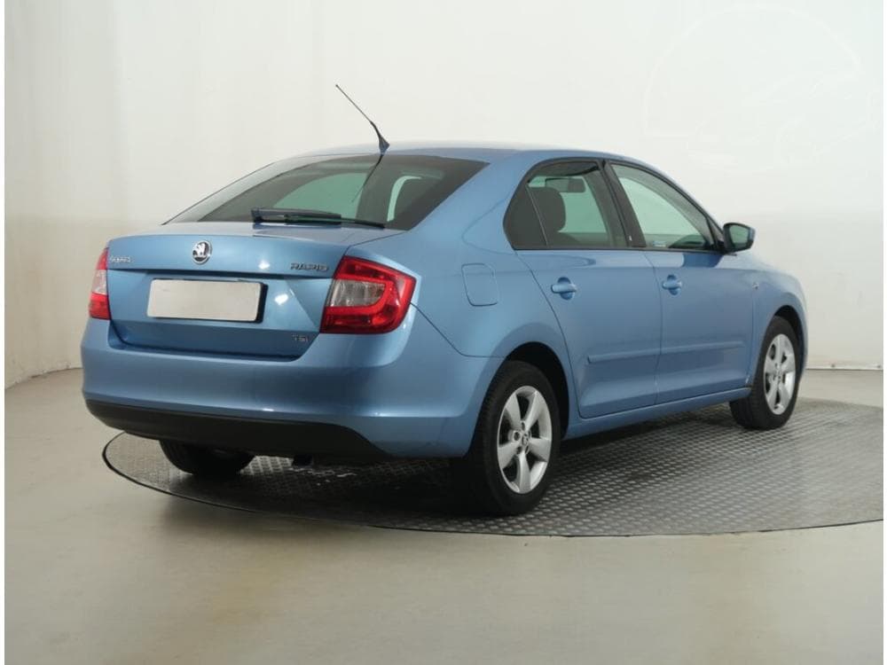 2012 Škoda RAPID - 9