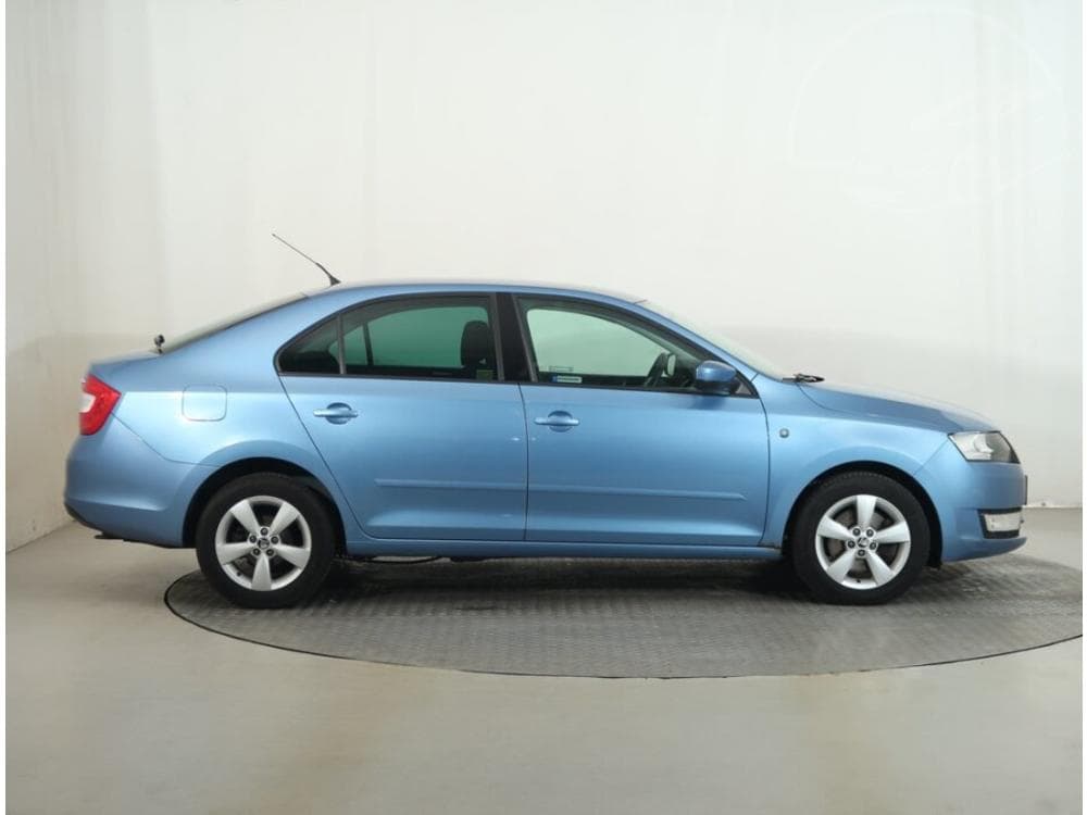 2012 Škoda RAPID - 11