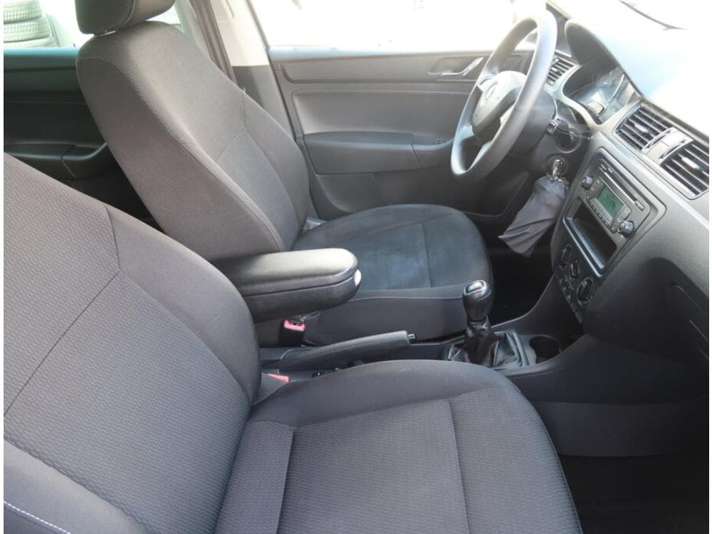 2012 Škoda RAPID - 17