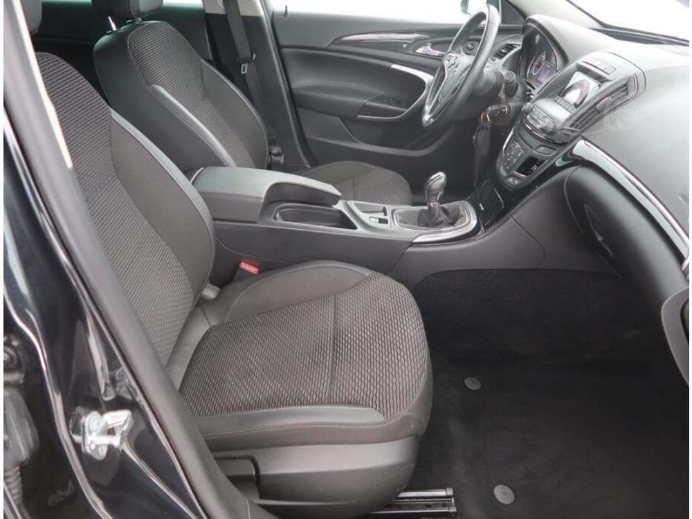 2015 Opel INSIGNIA - 17