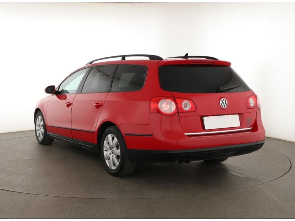 2010 Volkswagen PASSAT - 10