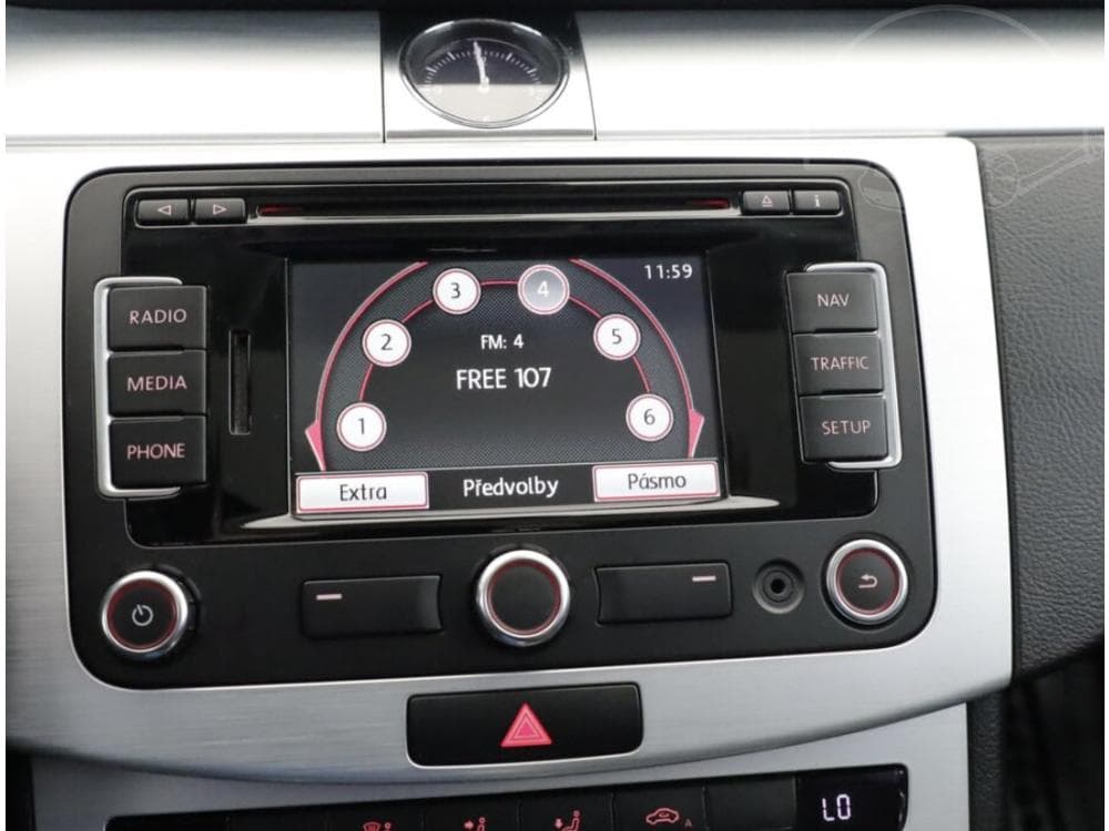 2013 Volkswagen PASSAT - 21