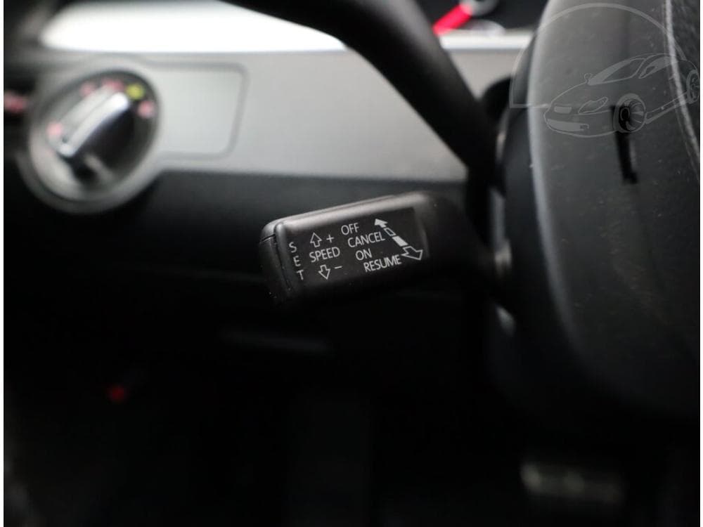 2013 Volkswagen PASSAT - 29