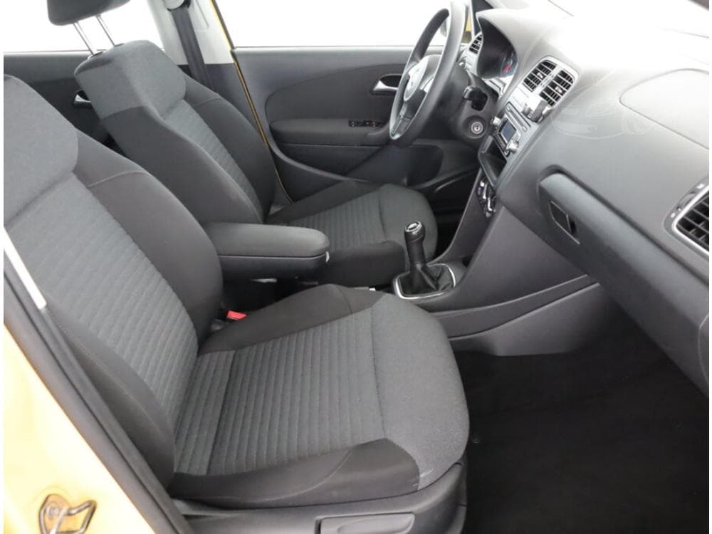 2010 Volkswagen POLO - 7