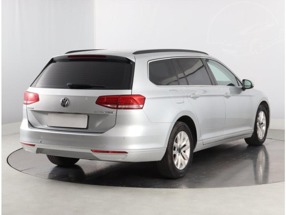 2015 Volkswagen PASSAT - 5