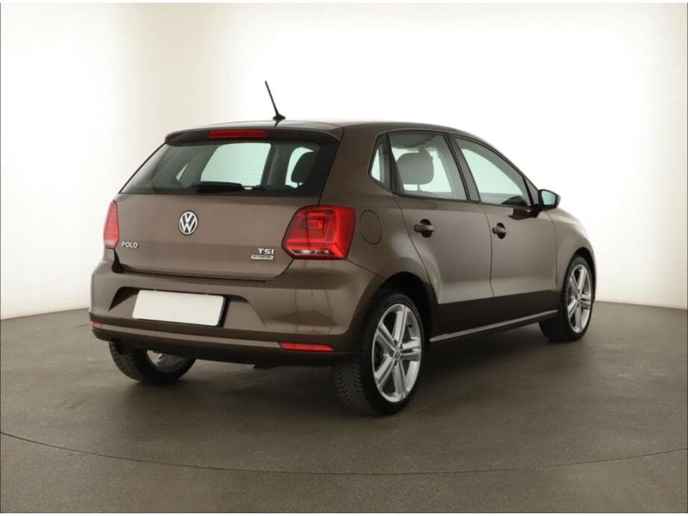 2015 Volkswagen POLO - 9