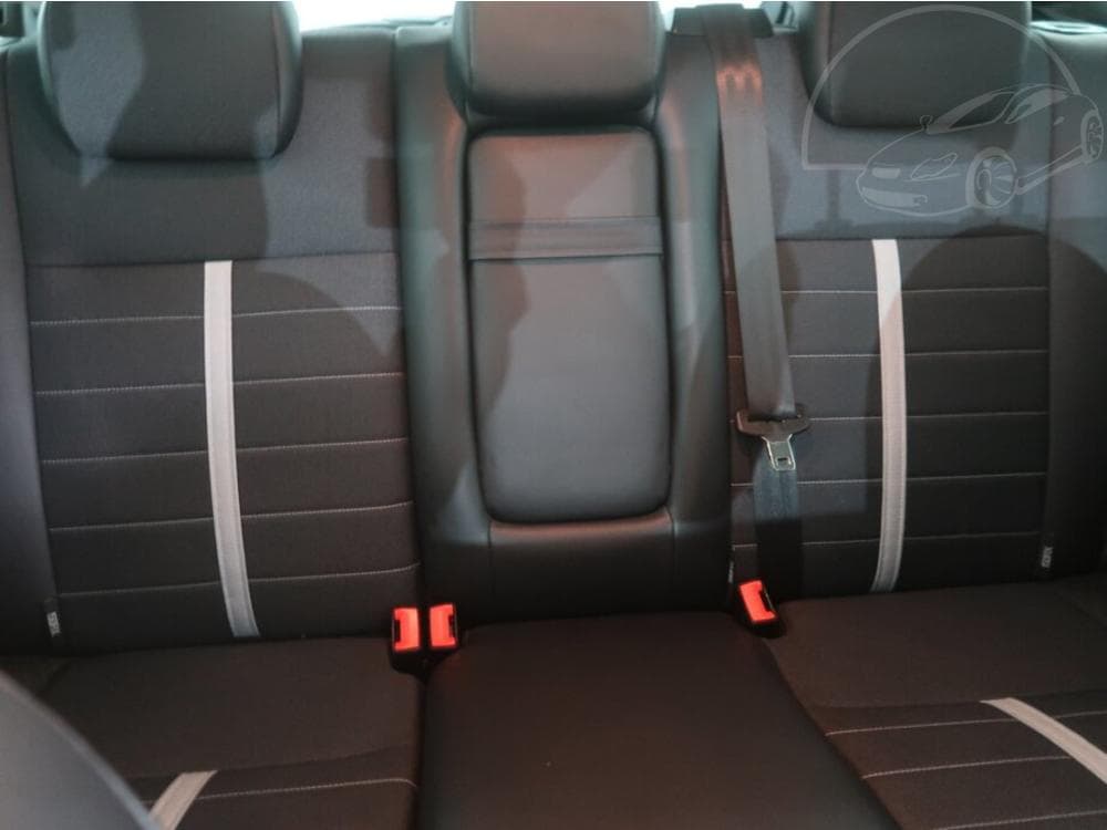 2010 Ford KUGA - 19