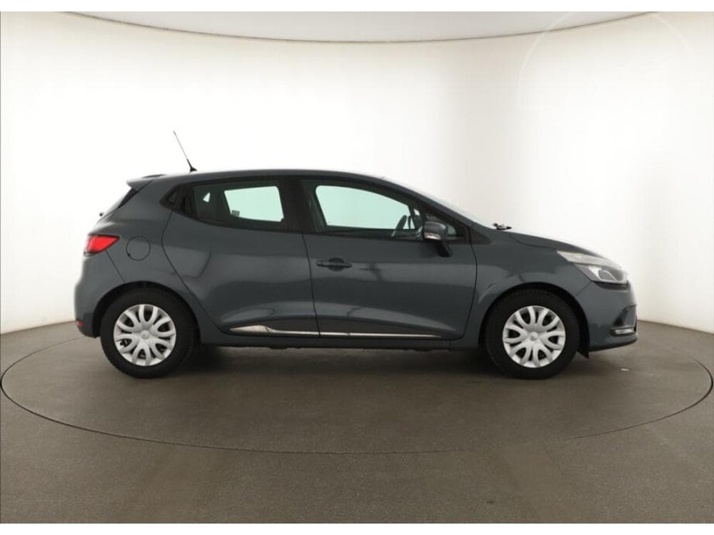 2018 Renault CLIO - 11