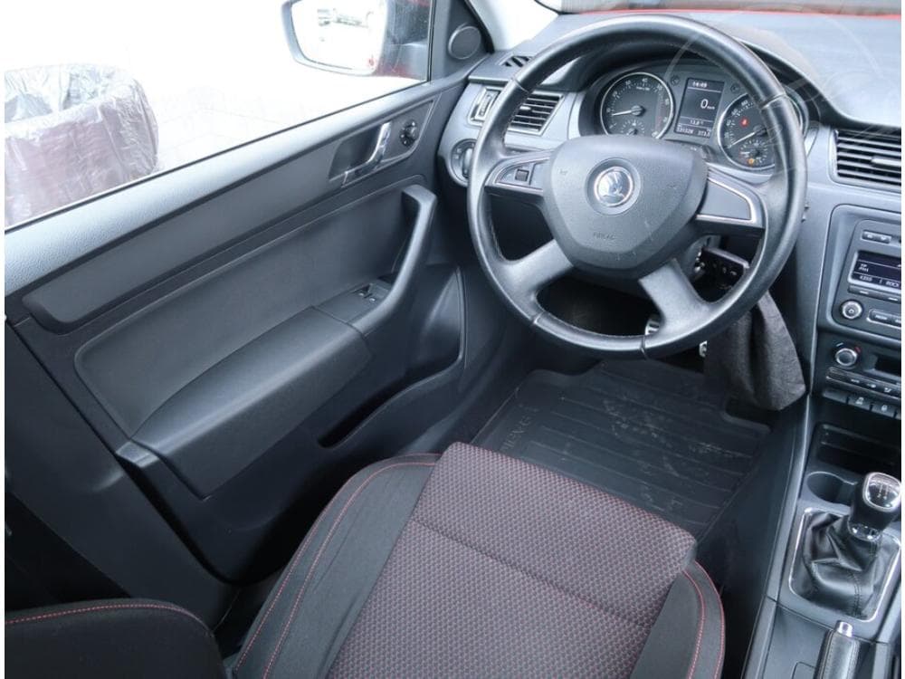 2014 Škoda RAPID - 13