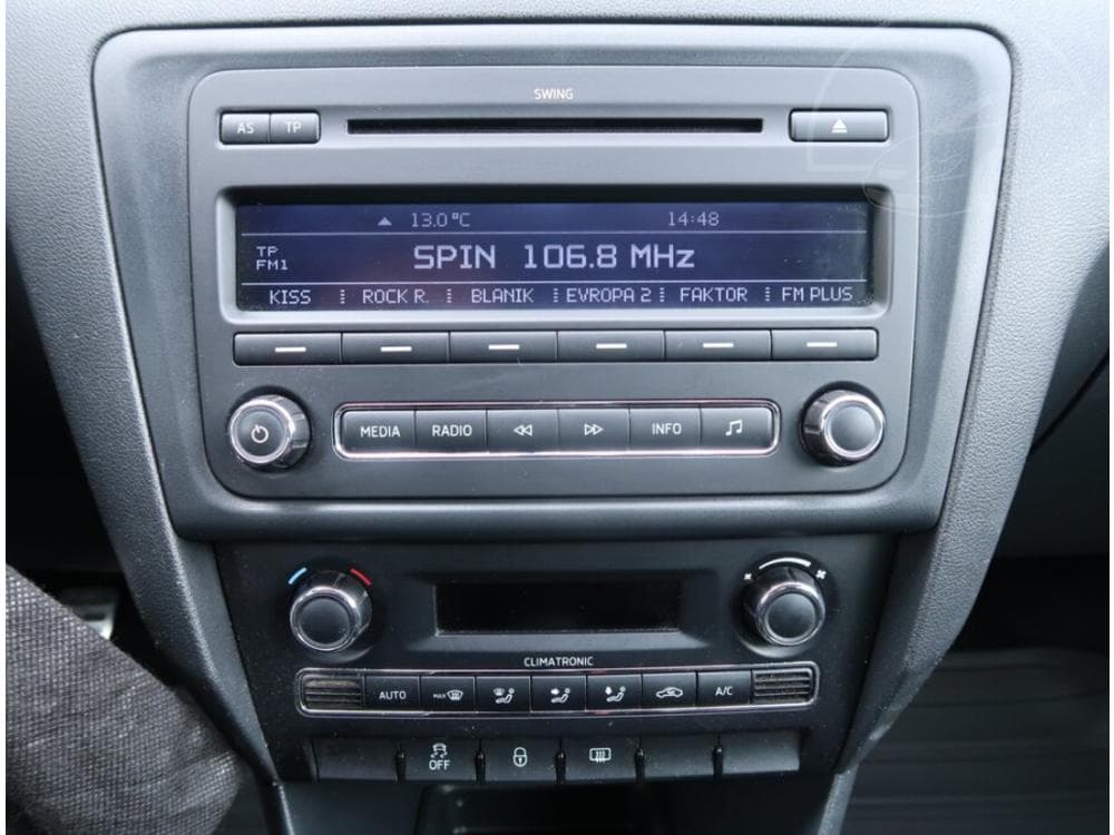 2014 Škoda RAPID - 23