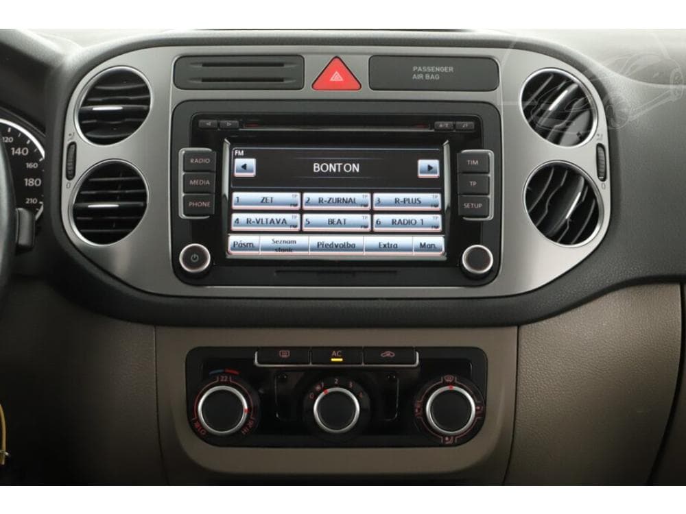 2010 Volkswagen TIGUAN - 21