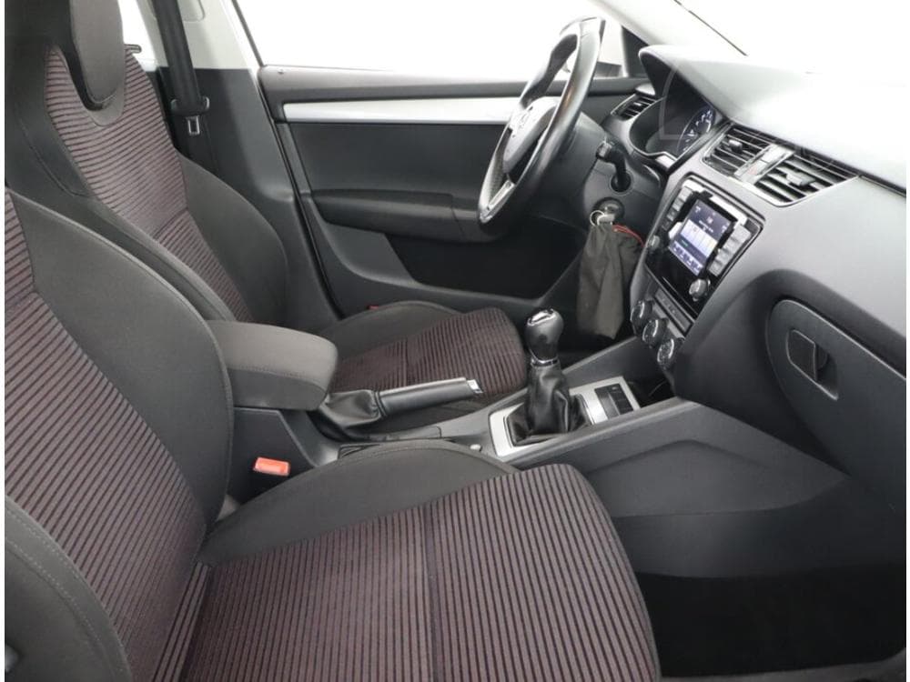 2014 Škoda OCTAVIA - 17