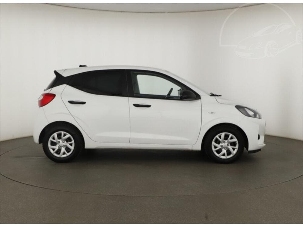2021 Hyundai i10 - 11