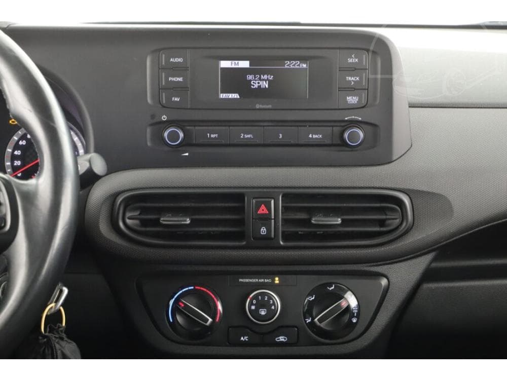 2021 Hyundai i10 - 21