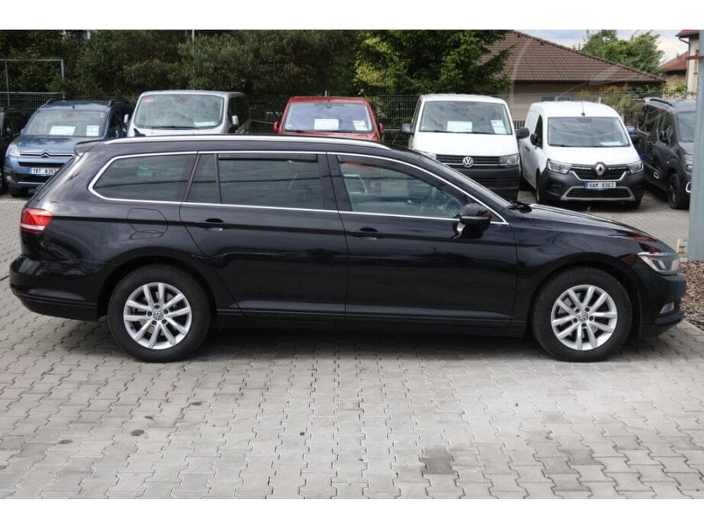 2016 Volkswagen PASSAT - 11