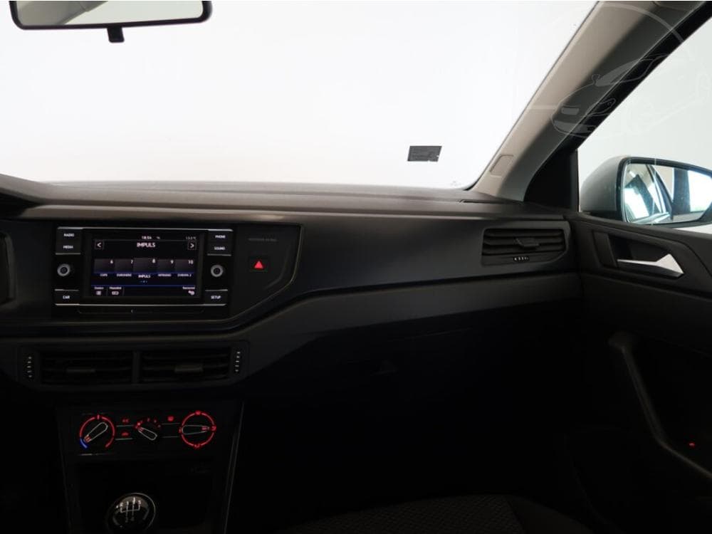2018 Volkswagen POLO - 8