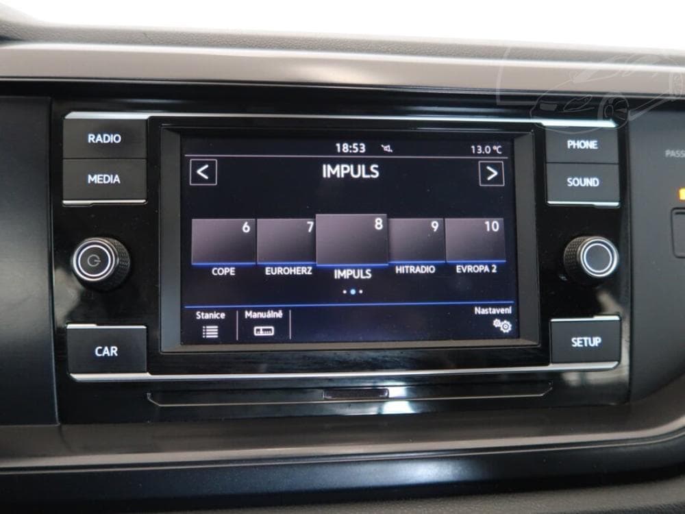 2018 Volkswagen POLO - 12