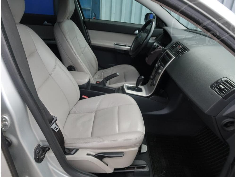 2006 Volvo V50 - 17