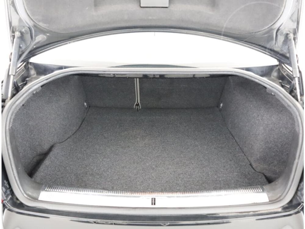2004 Volkswagen PASSAT - 37