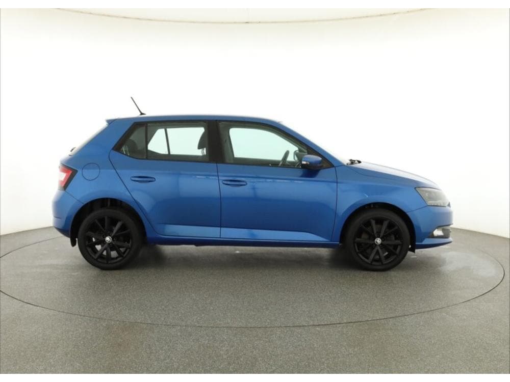 2015 Škoda FABIA - 11