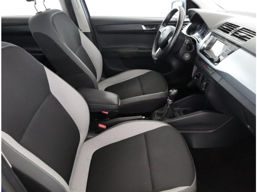 2015 Škoda FABIA - 13