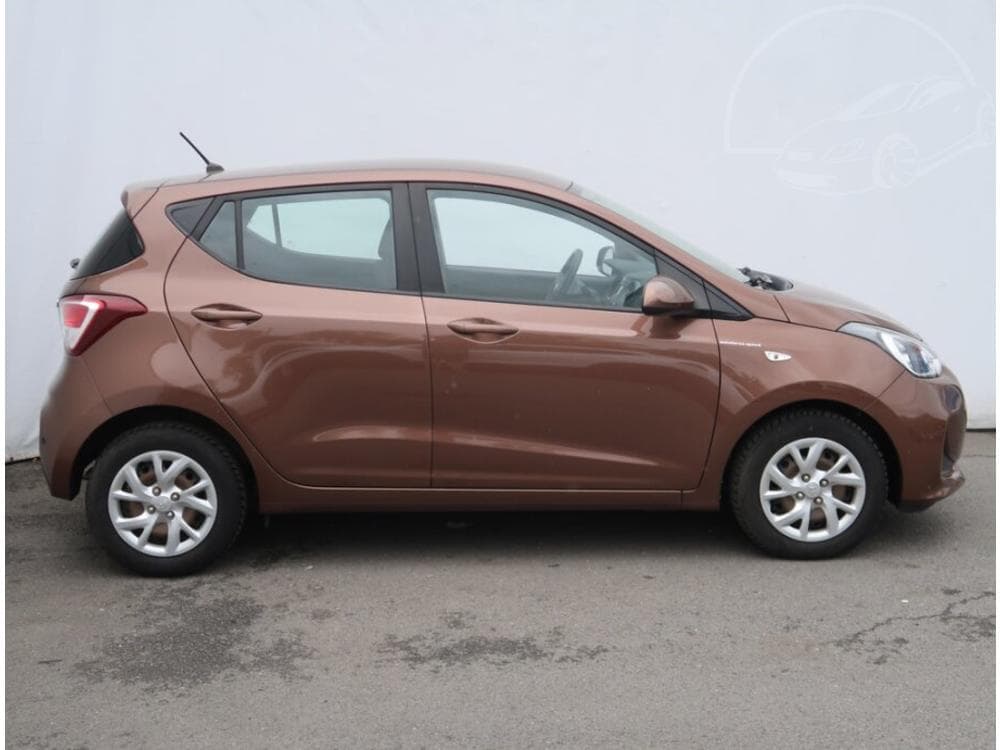 2017 Hyundai i10 - 11