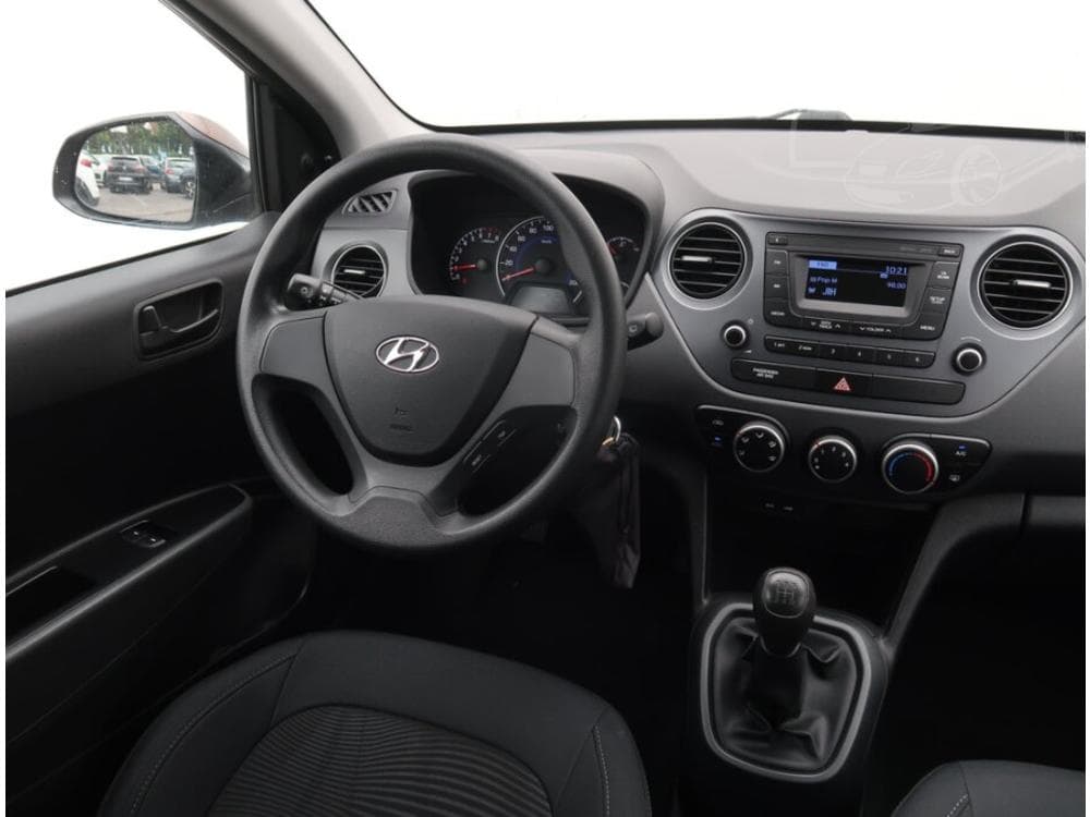2017 Hyundai i10 - 13