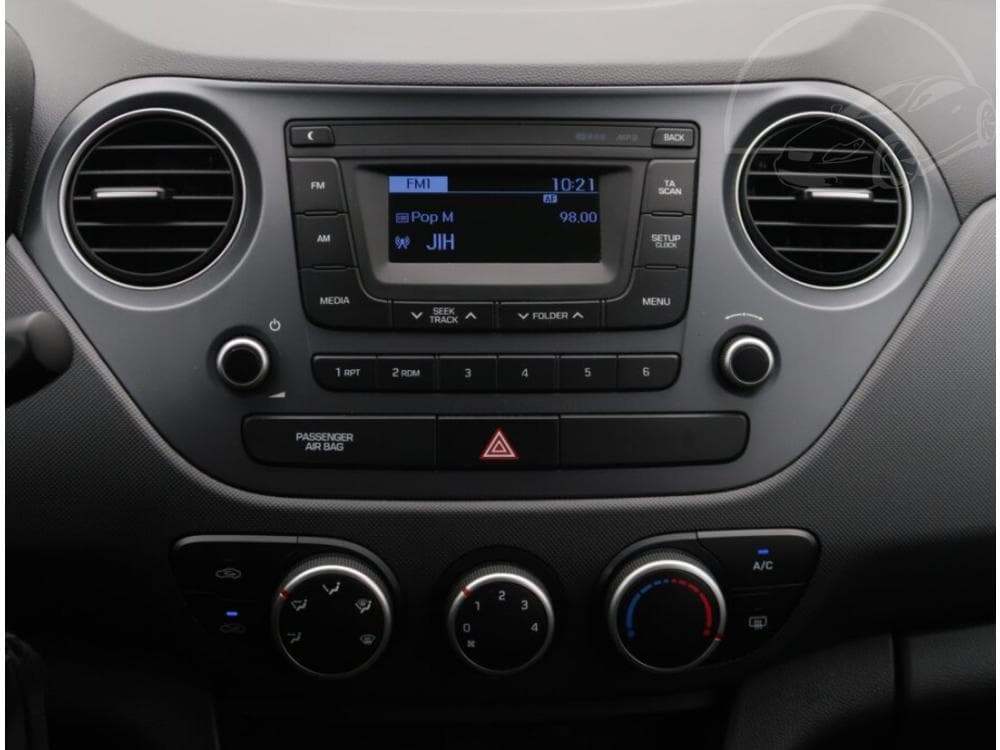 2017 Hyundai i10 - 23