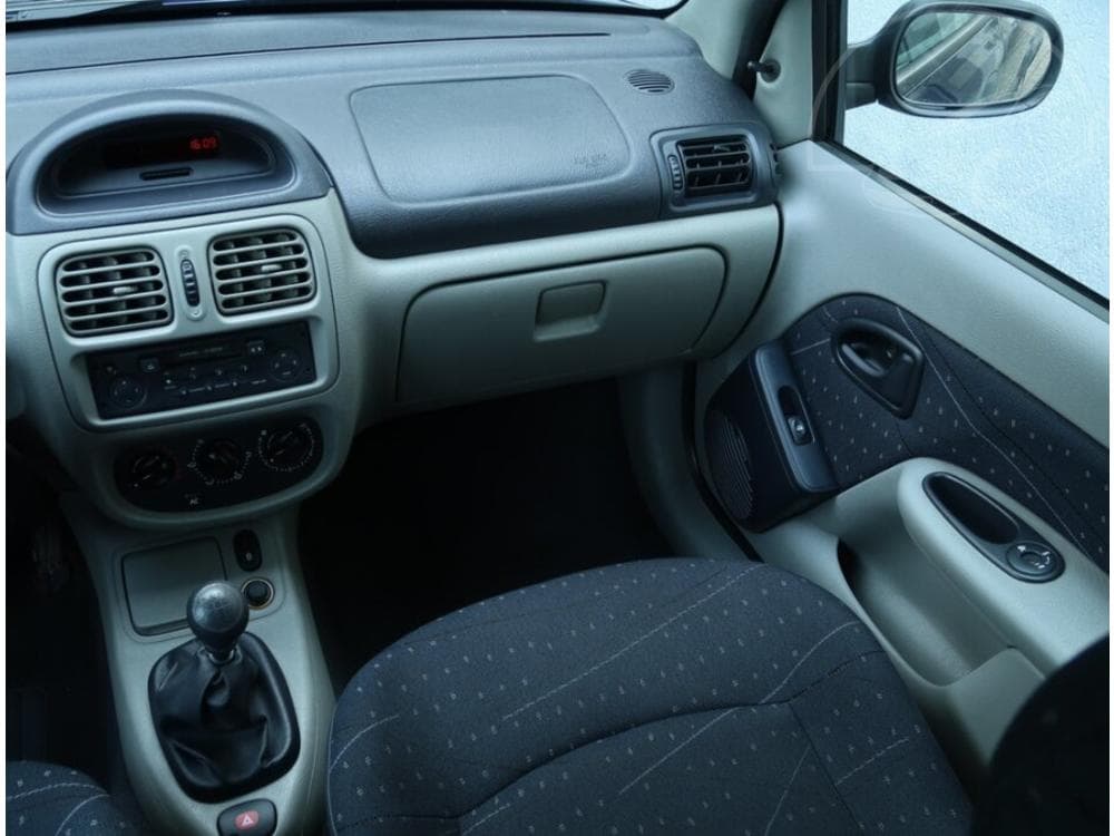 2002 Renault THALIA - 8